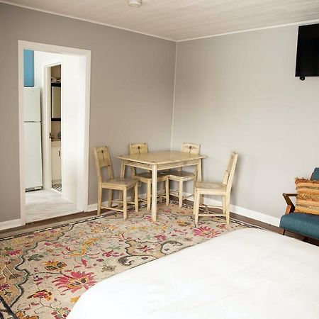 Charming French Studio Apartment Laramie Exterior foto